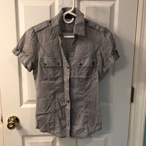 Adorable short sleeve button down shirt